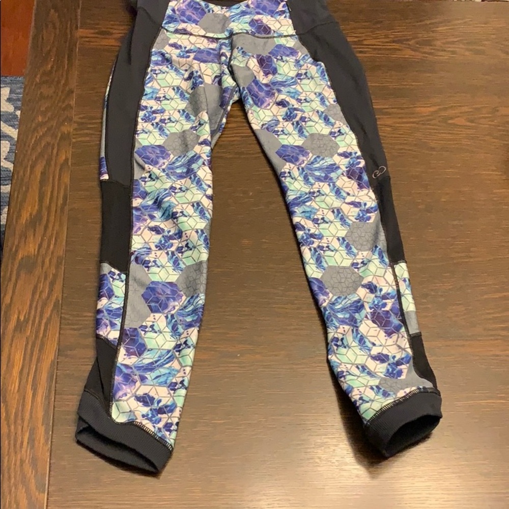 Calia Carrie Underwood leggings